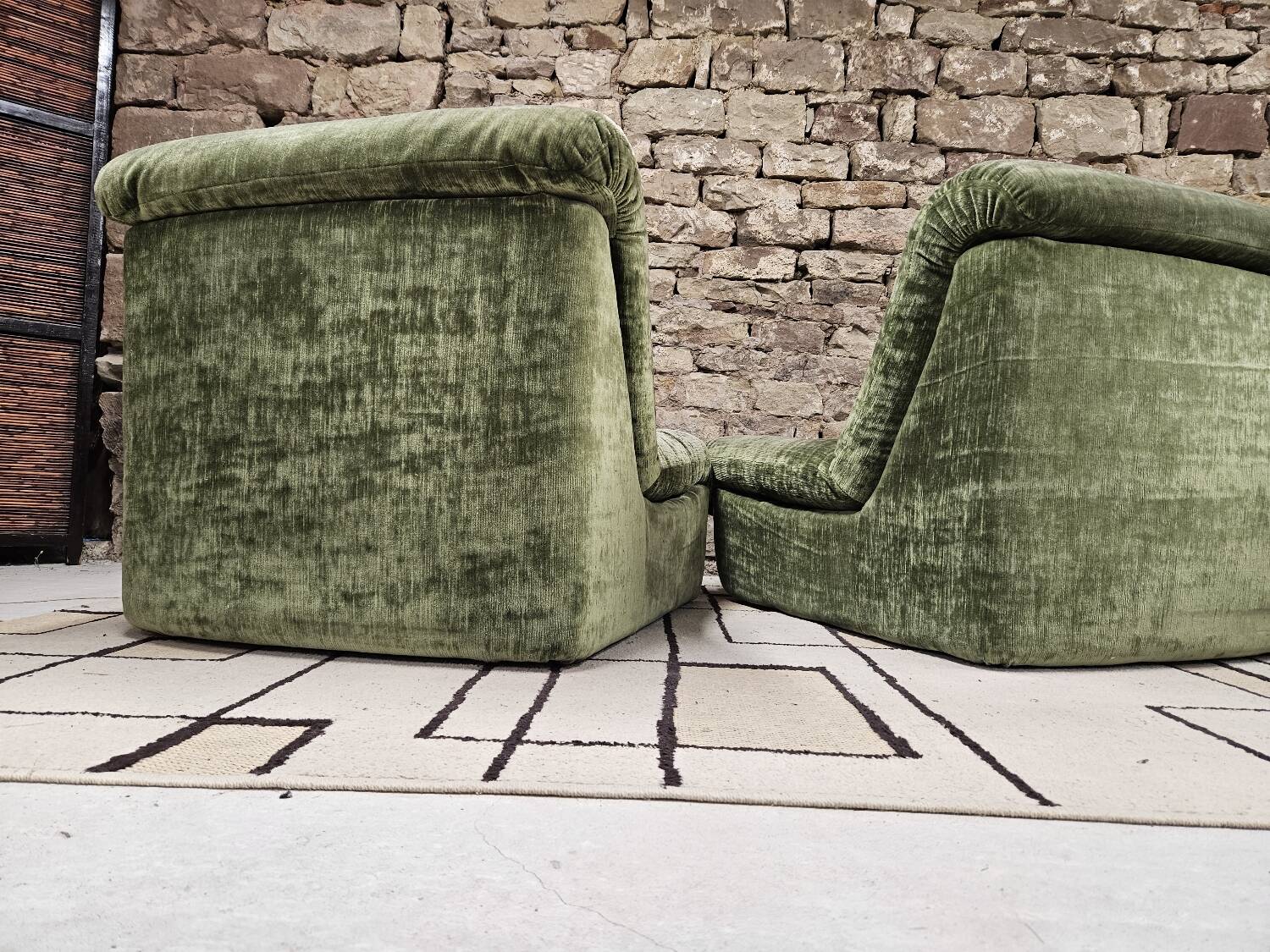 Pair of vintage velvet armchairs 1970"