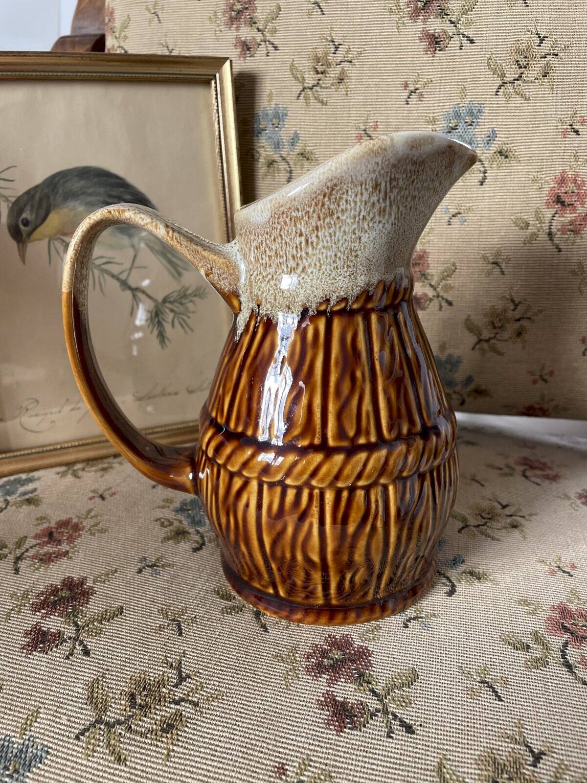 Ceramic barrel-shaped jug, height 17 cm.