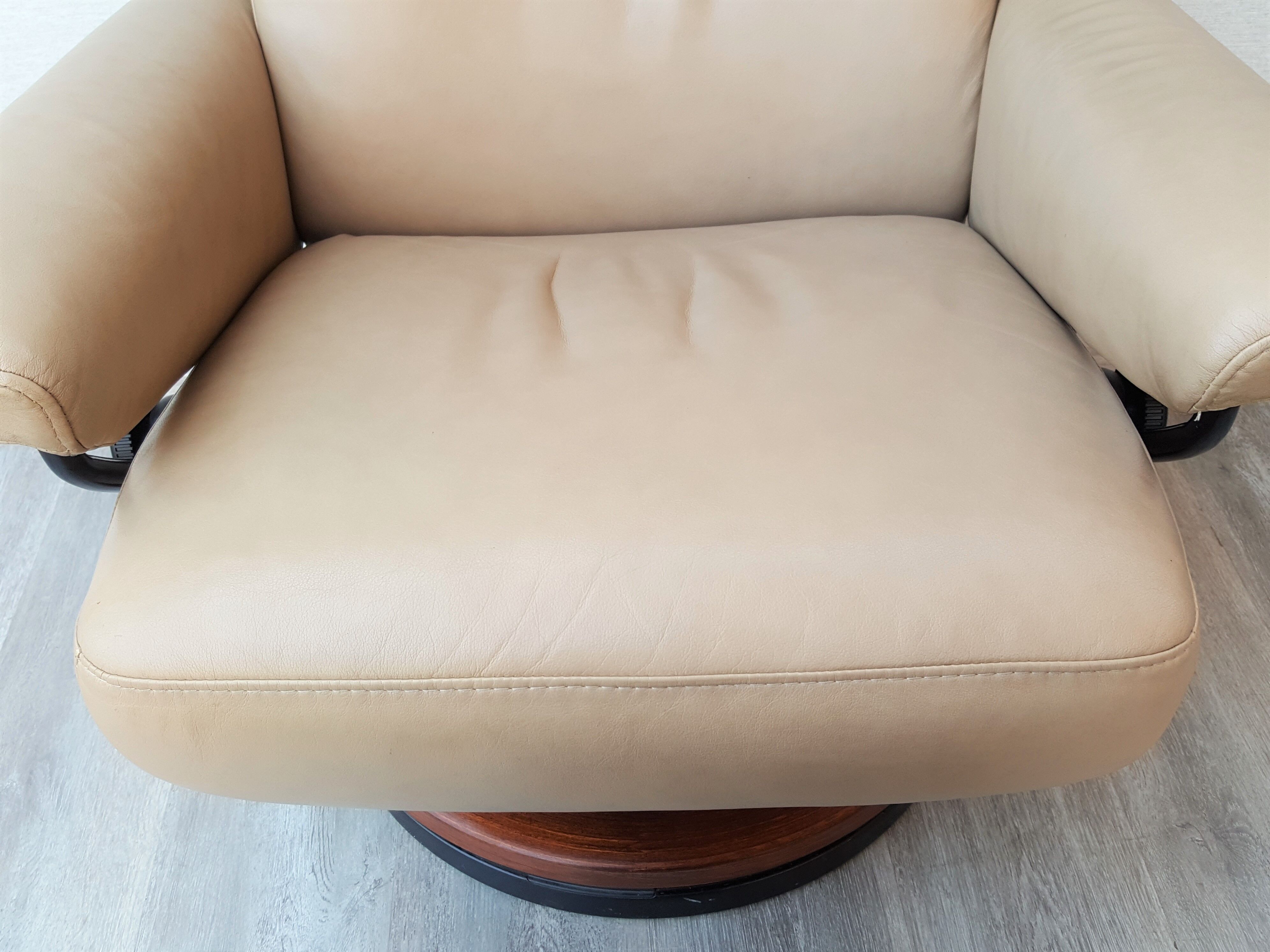 Scandinavian vintage leather armchair Ekornes Stressless