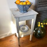 Table d’appoint vintage en bois ancien patiné