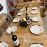 Extendable farmhouse table in solid oak