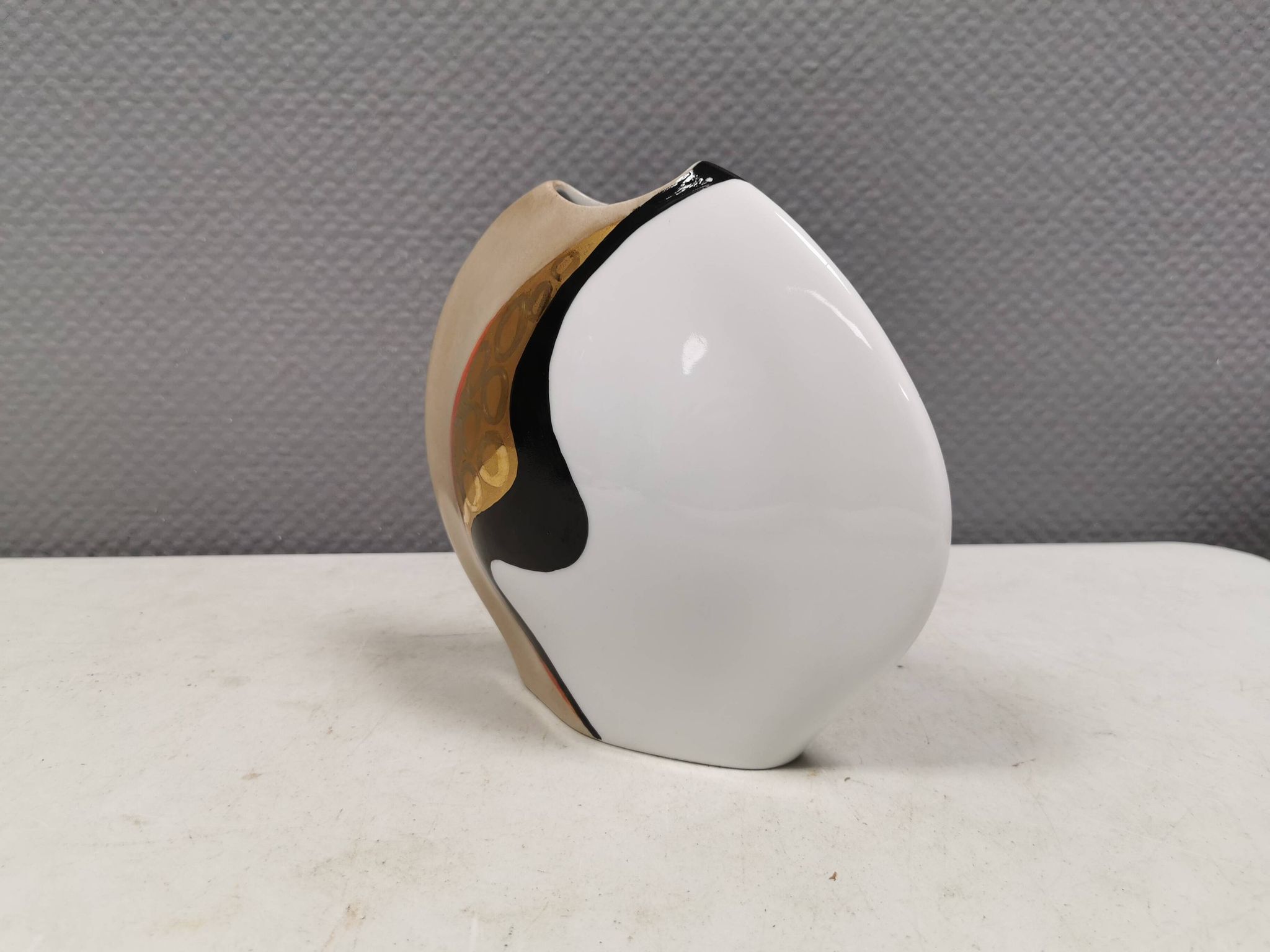 Vase with a motif, in an abstract style.