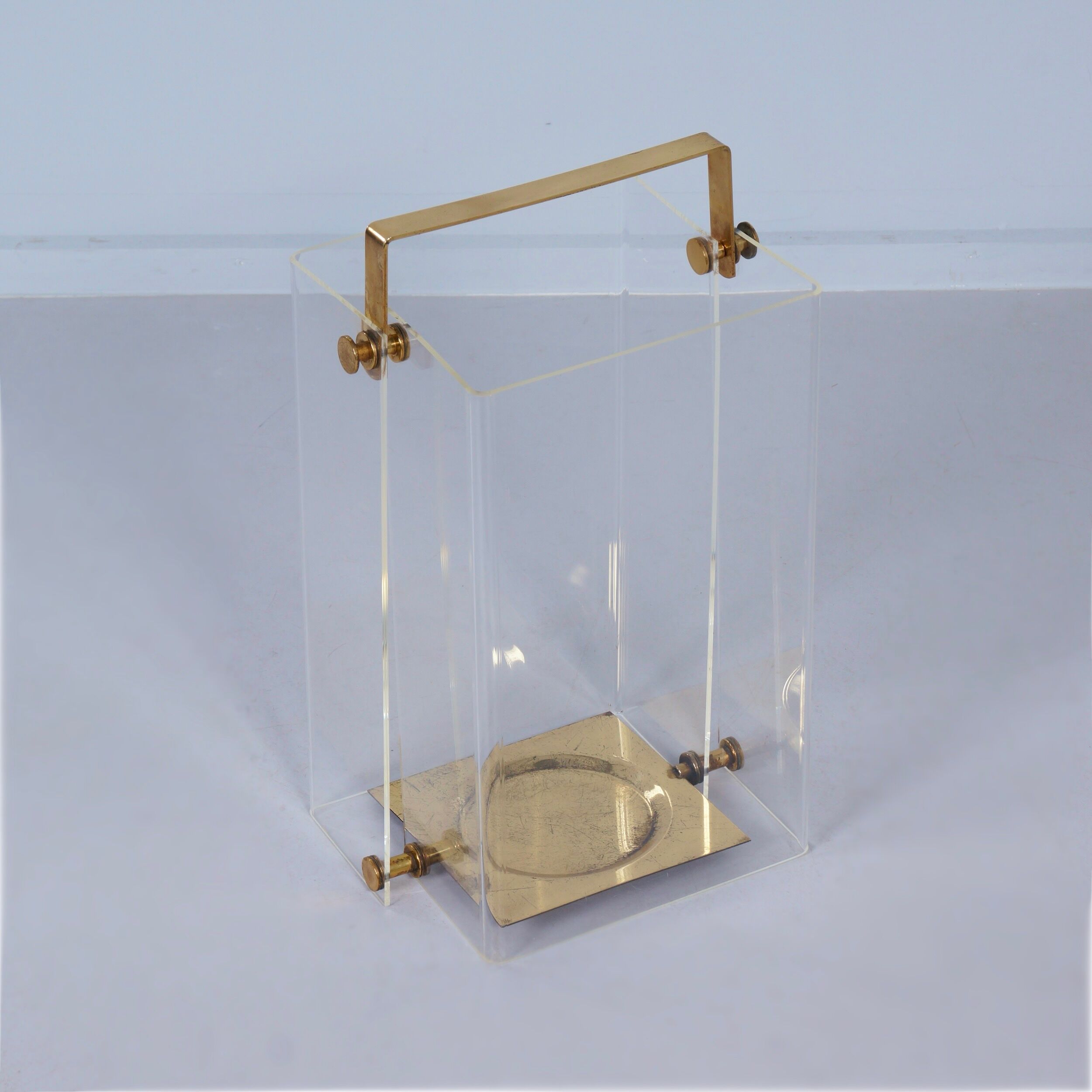 Hollywood Regency umbrella stand in acrylic and brass, 1980s – transparent design