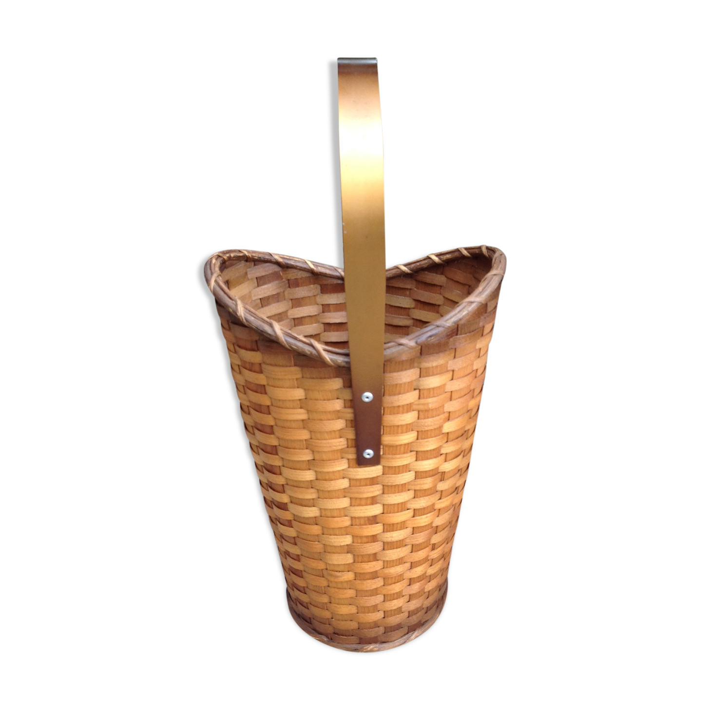 Braided wicker umbrella holder 60/70s