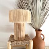 Raffia table lamp