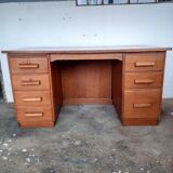 Former desk ex PTT
