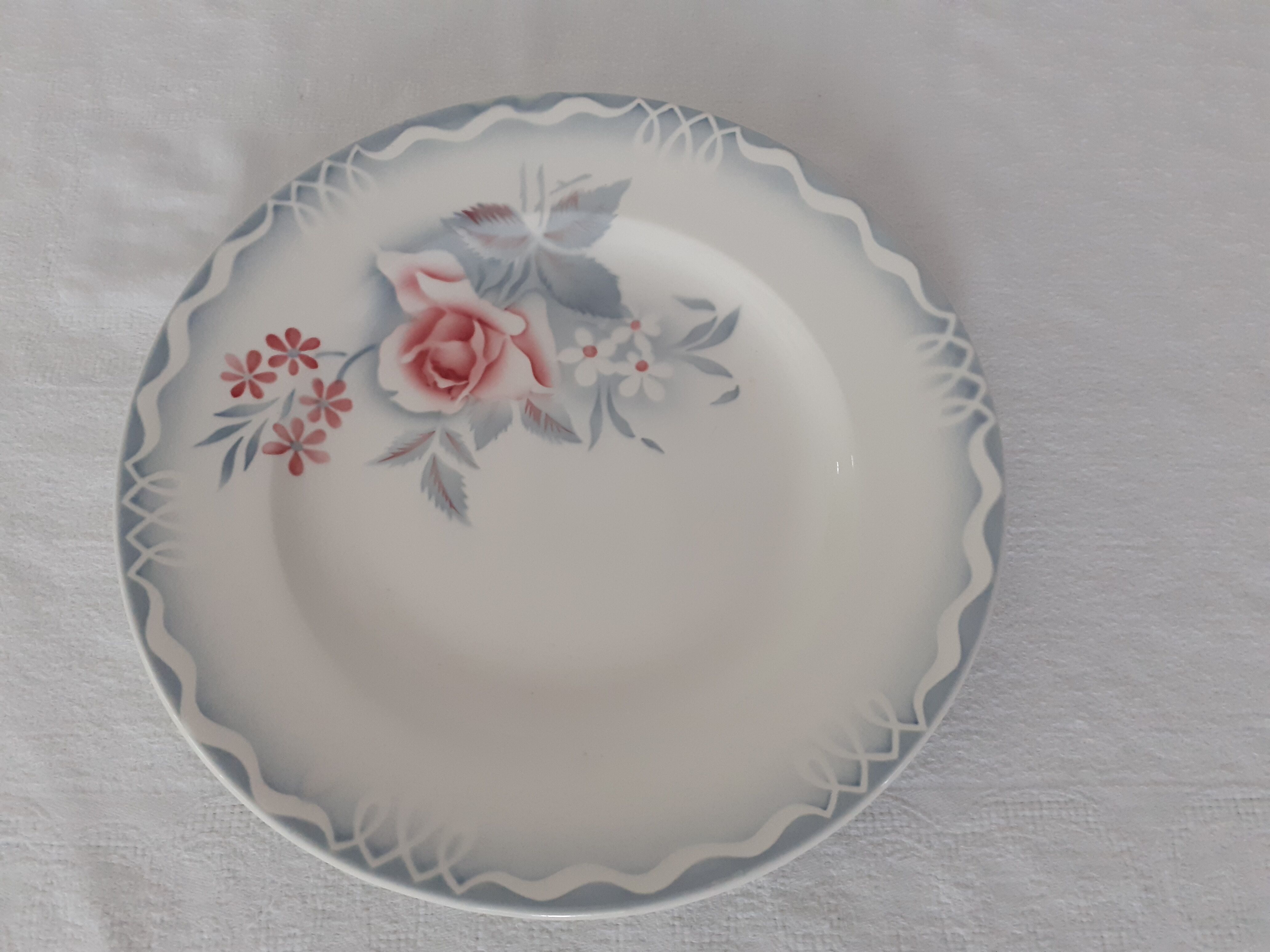 1 dish old earthenware Digoin sarreguemines lleur pink
