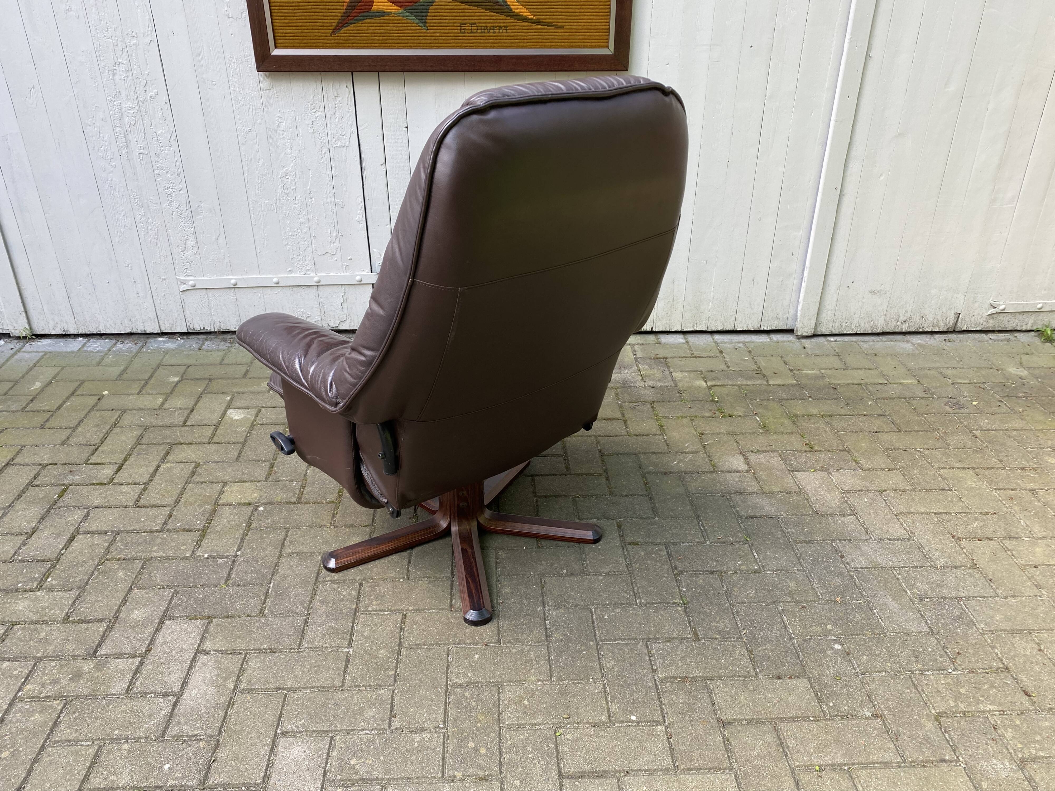 Vintage swivel armchair Unico 1970s