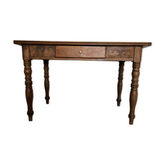 Farm table
