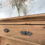 Pine dresser