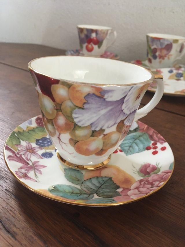 Coffee service in porcelain stamped Duchess