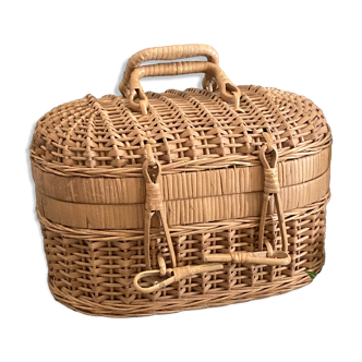 Valise en rotin