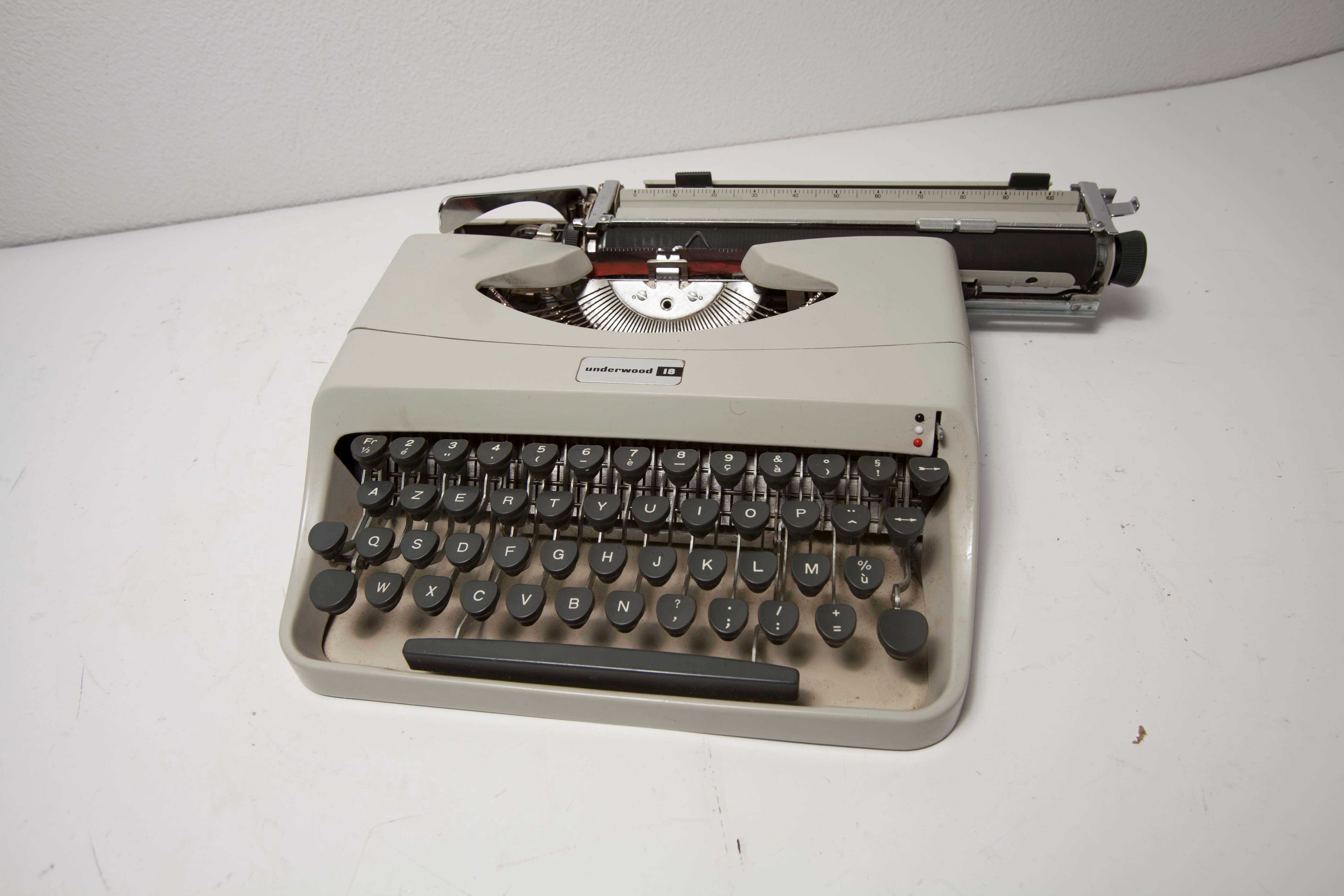 Underwood 18 typewriter