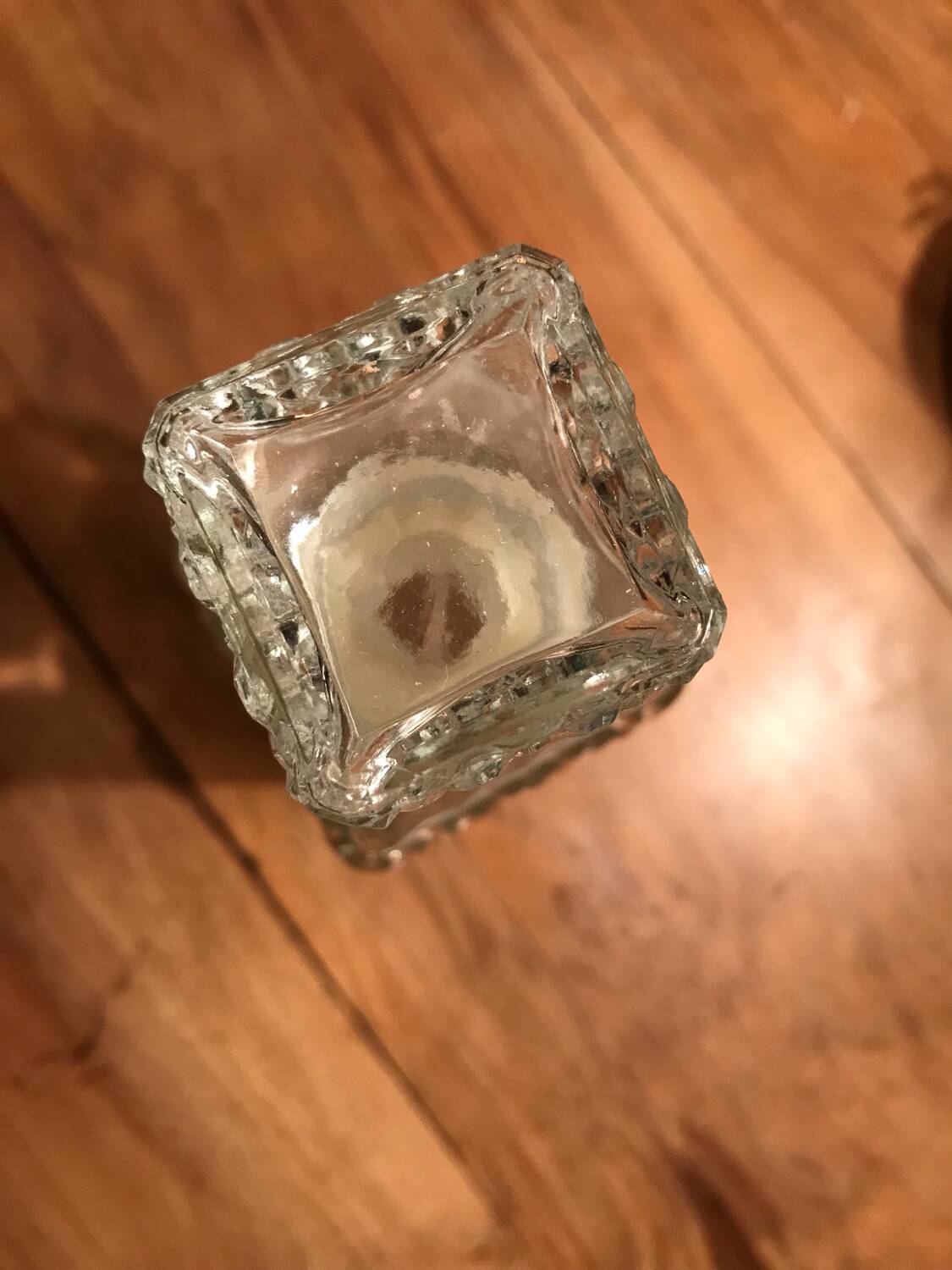 Glass carafe