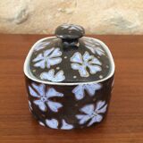 Porcelain covered pot