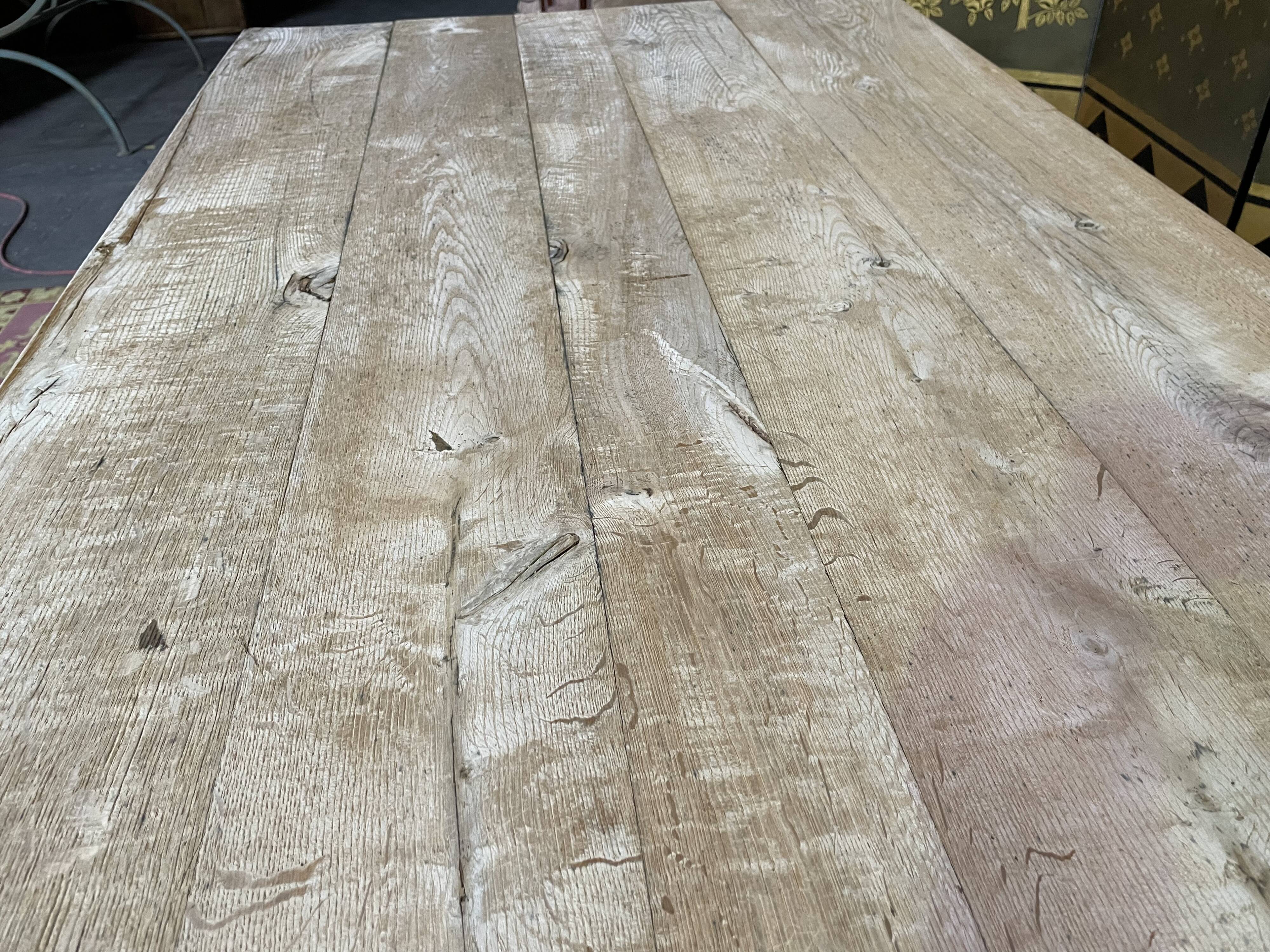 Solid oak farmhouse table with bleached aero erased interscrib