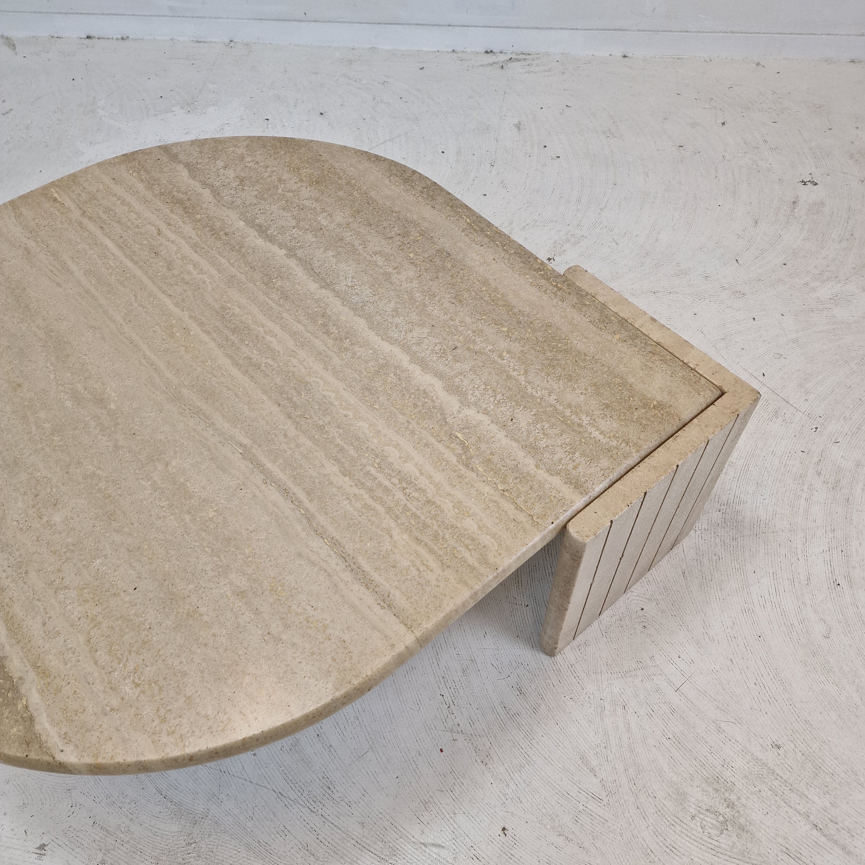 Italian Coffee Table in Travertine, 1980s