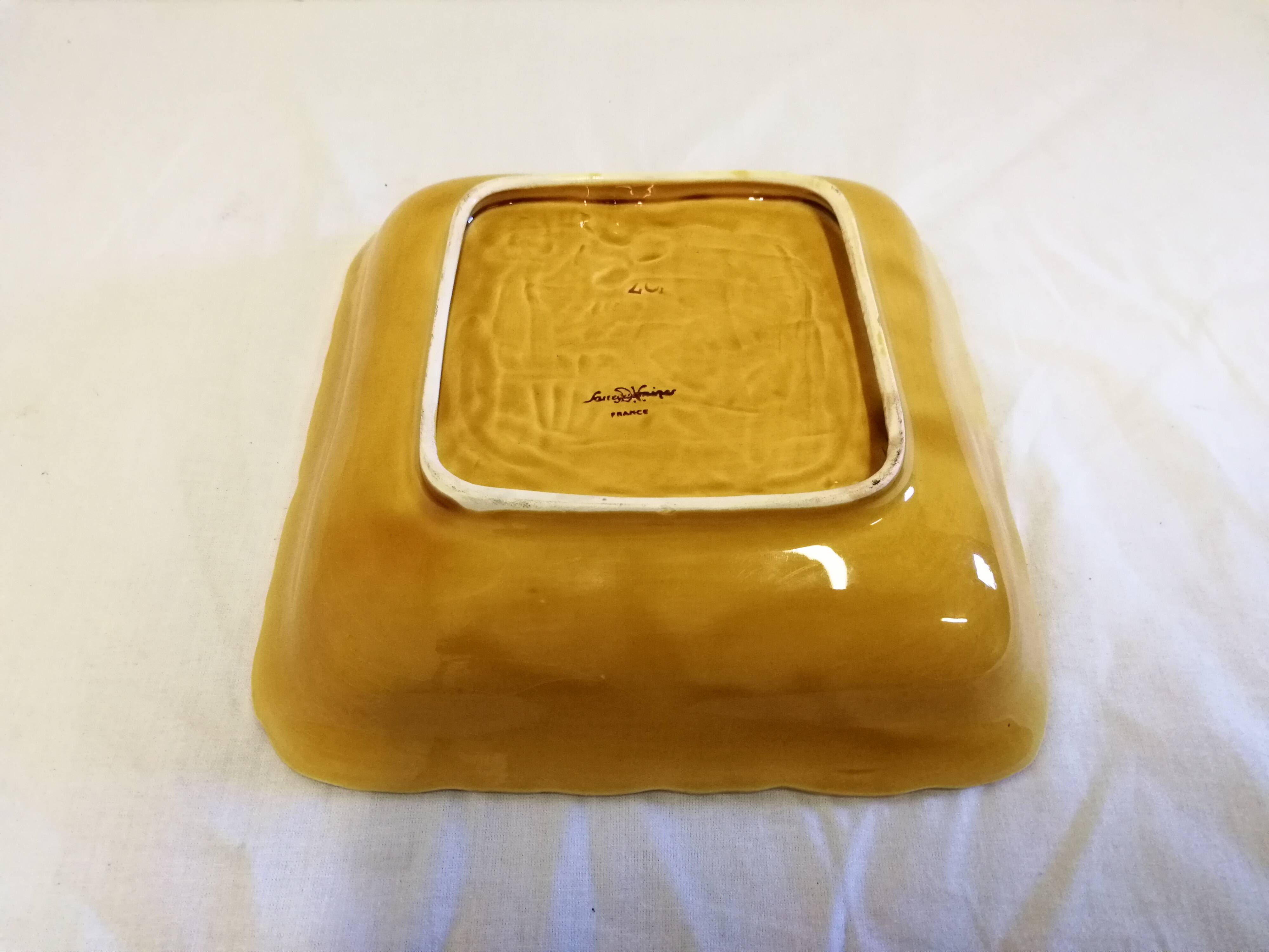 Old Dish, Barbotine fruit bowl