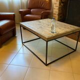 Table basse en bois brut