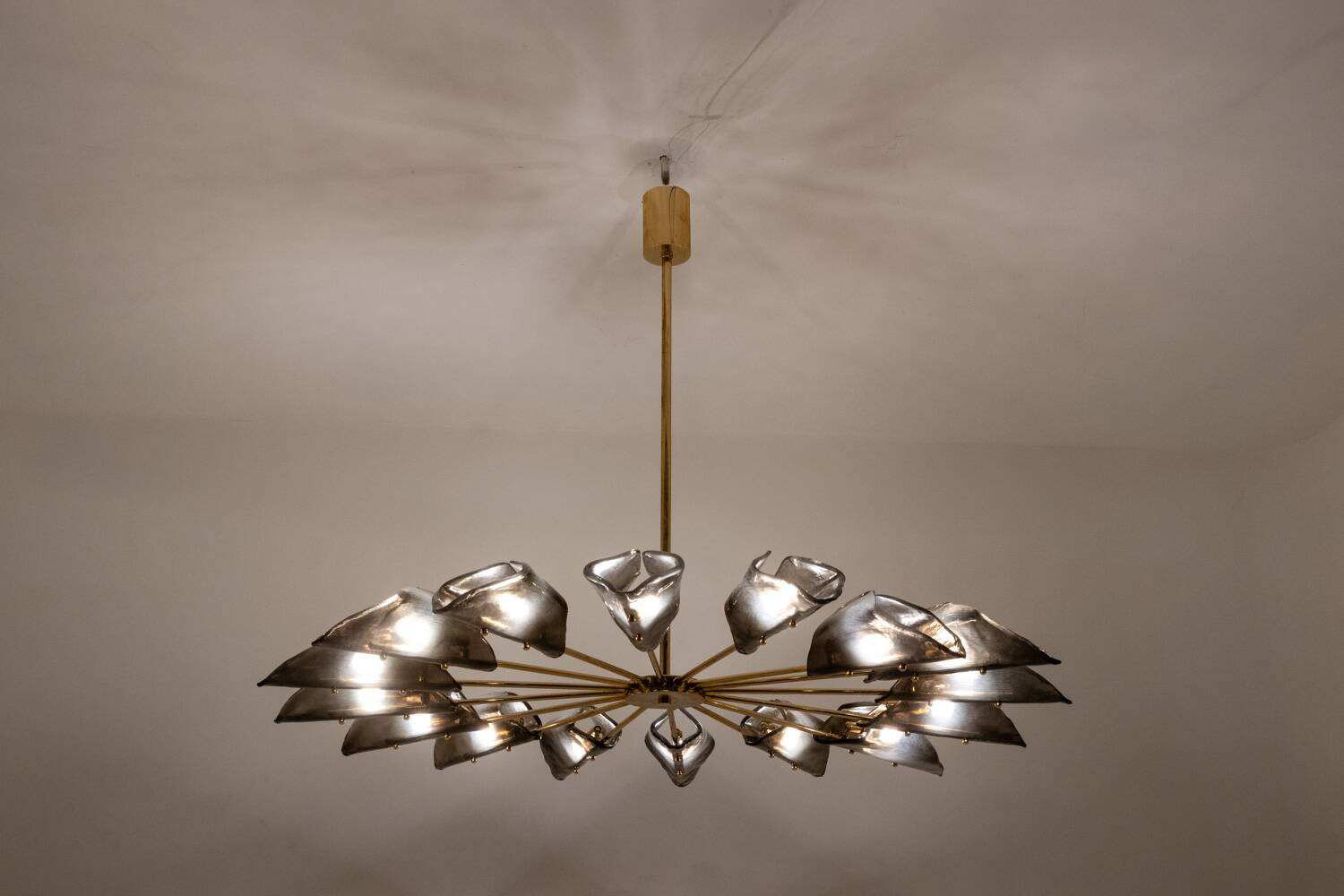 Simone Malachin. Murano glass "star" chandelier. Contemporary.