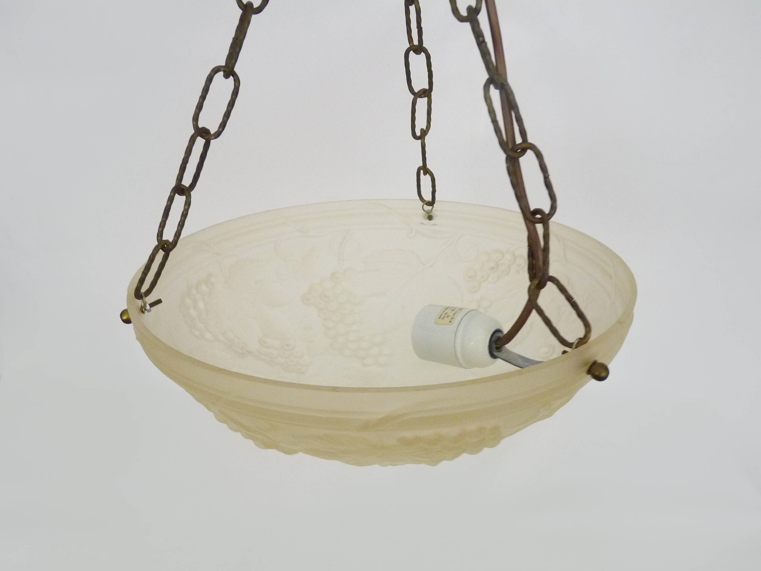 Vasque Vianne style Art Nouveau 1 Fire, in glass paste with grape motifs.