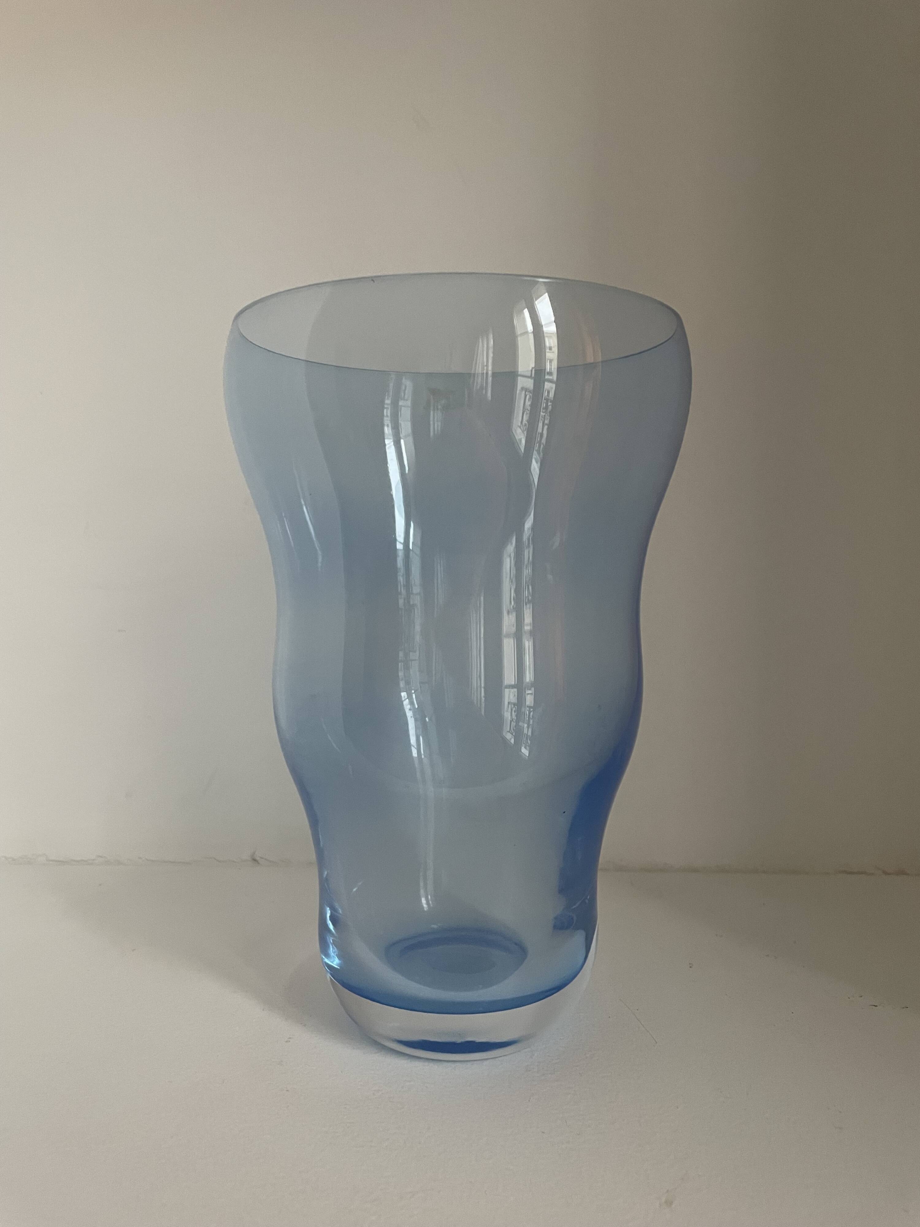 set of 8 decorative items