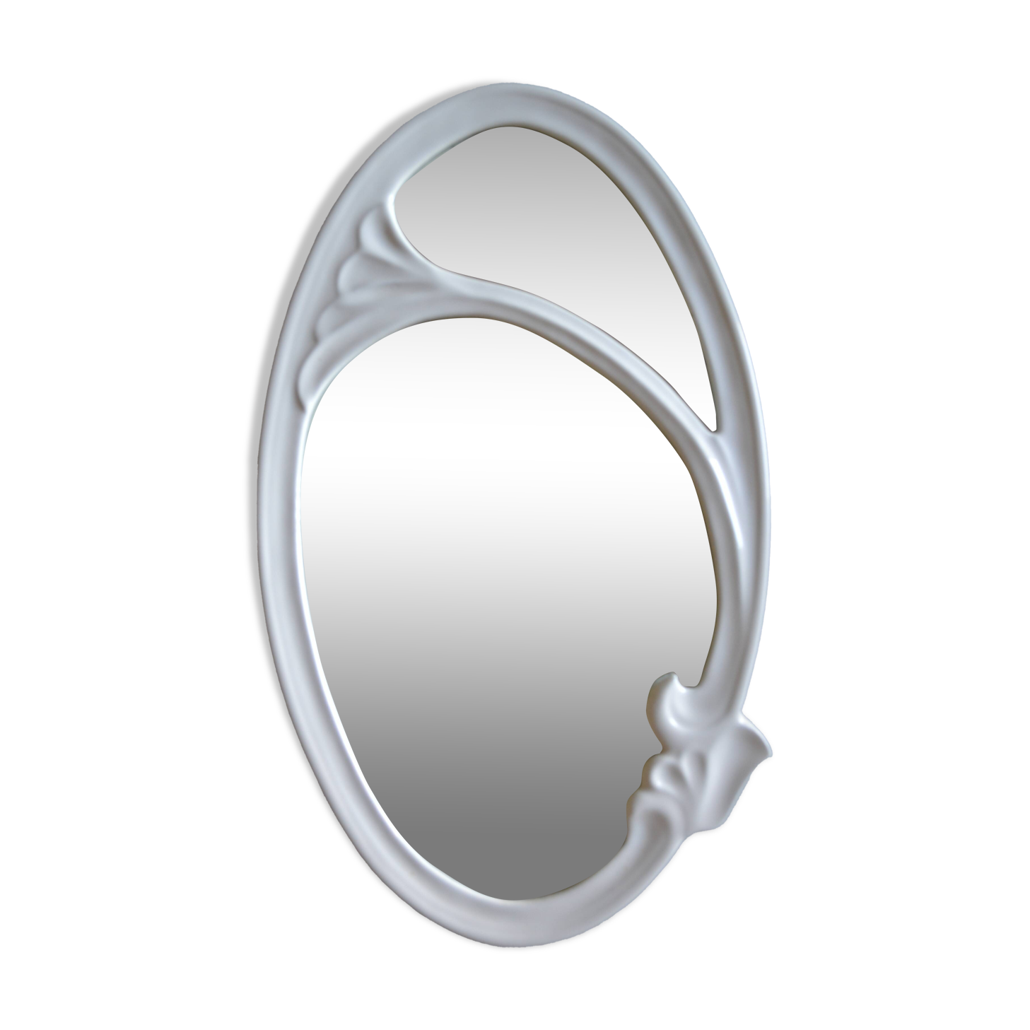 Oval mirror in art nouveau jugendstil style in enamelled cast iron 49 x 29