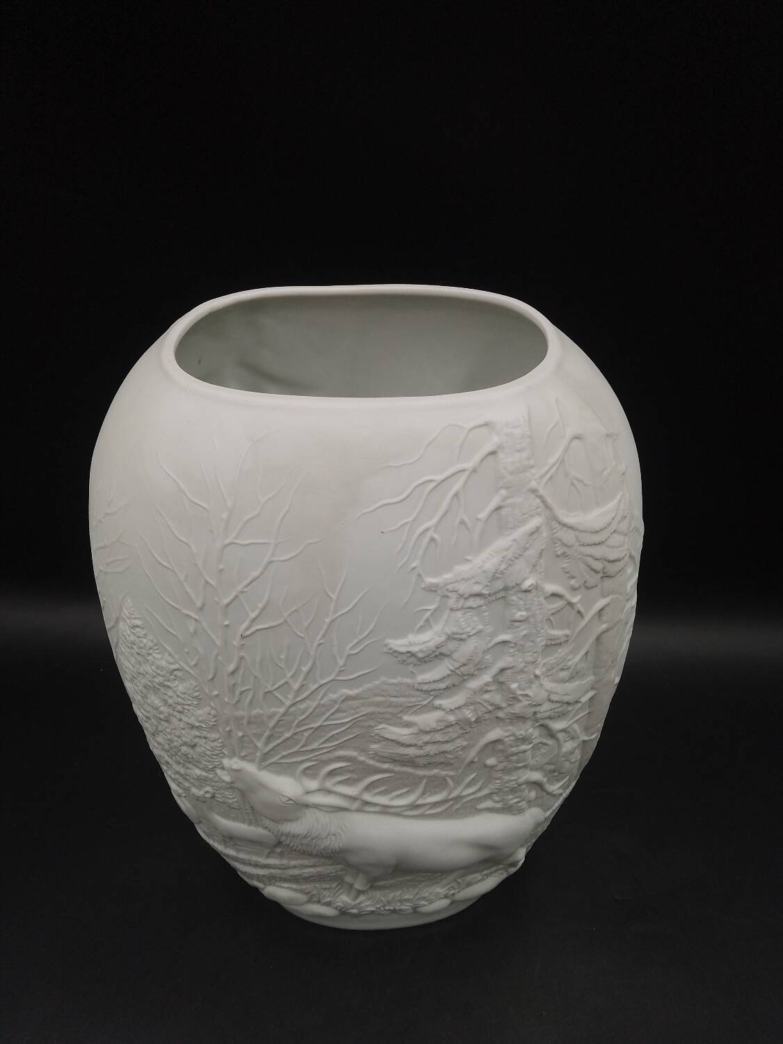 Royal Porzellan Germany KPM Bavaria Biscuit Porcelain Vase