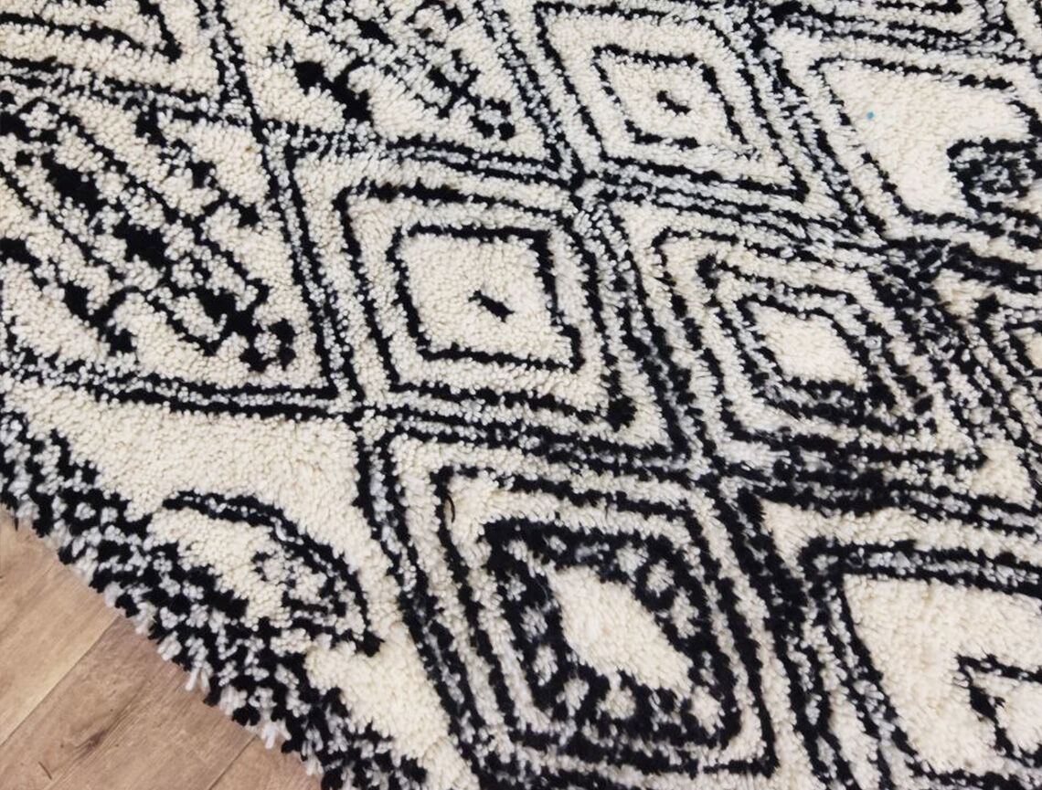 Moroccan carpet 246x146cm