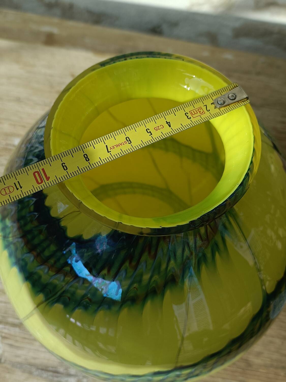 Two-tone blown glass vase, 70s