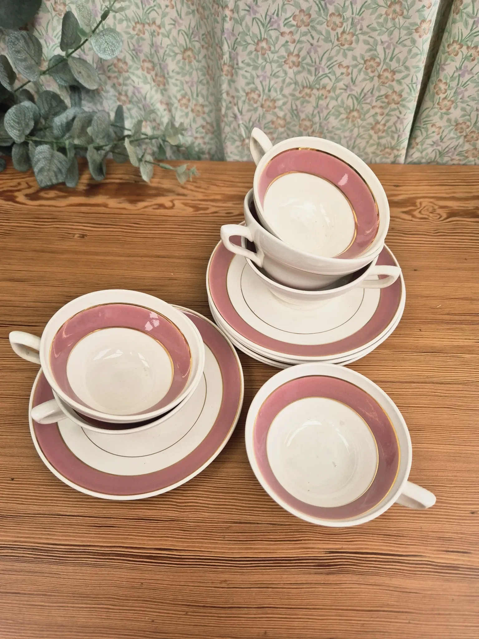 6 vintage coffee cups
