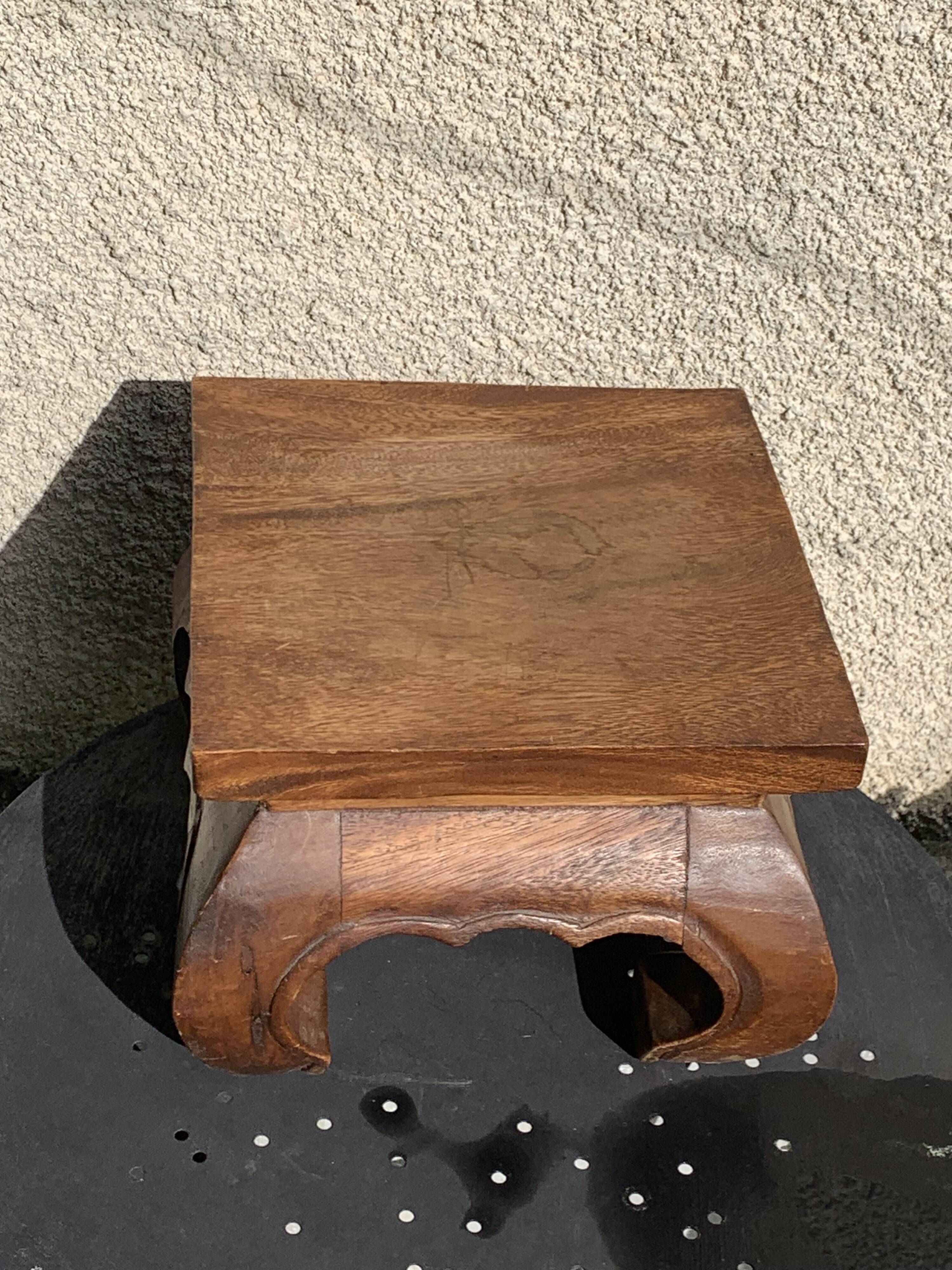 Plant holder, wooden saddle, old base