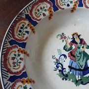 Plat rond  porcelaine  opaque de Gien