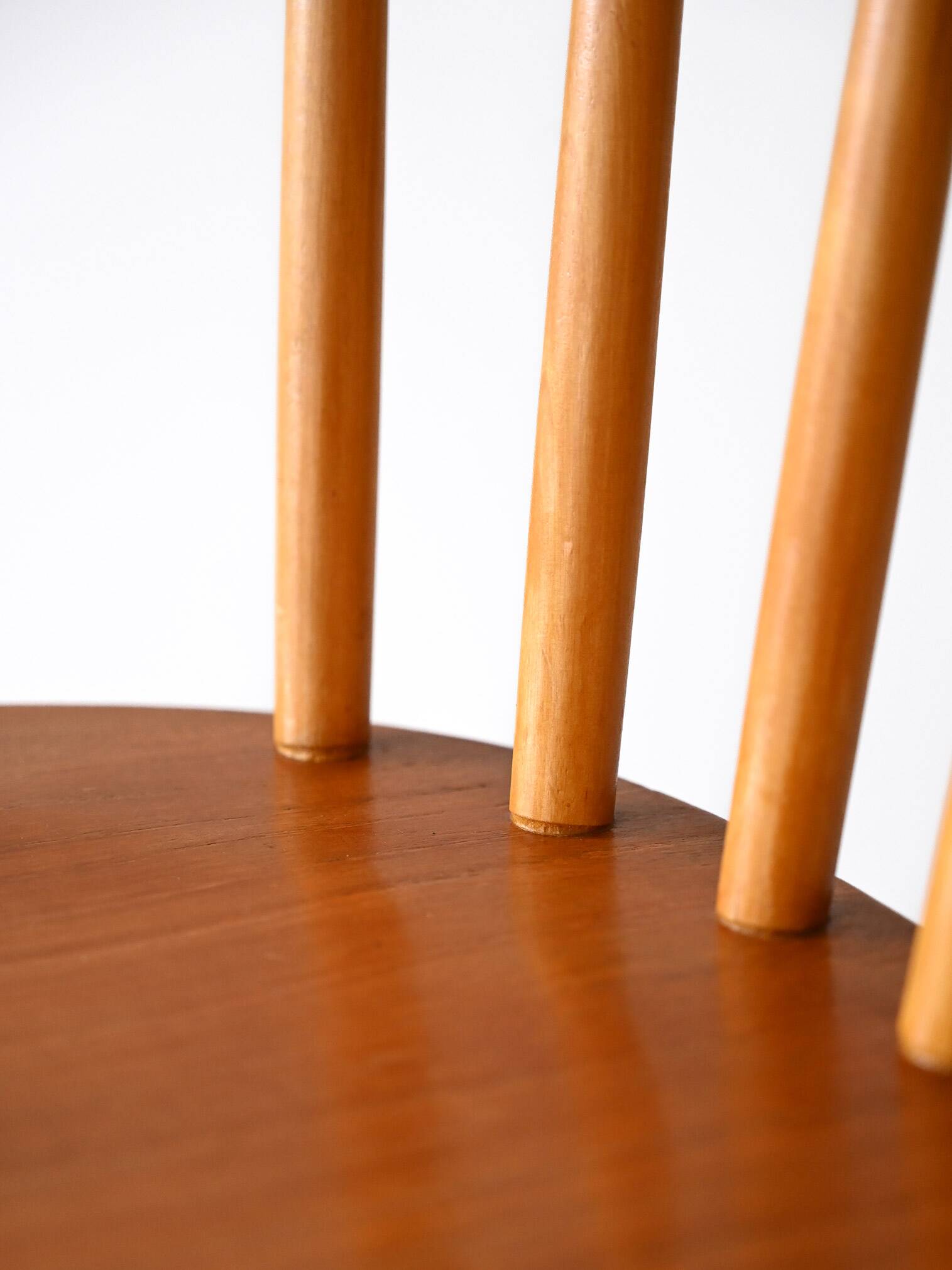 Pinnstolar Scandinavian chair