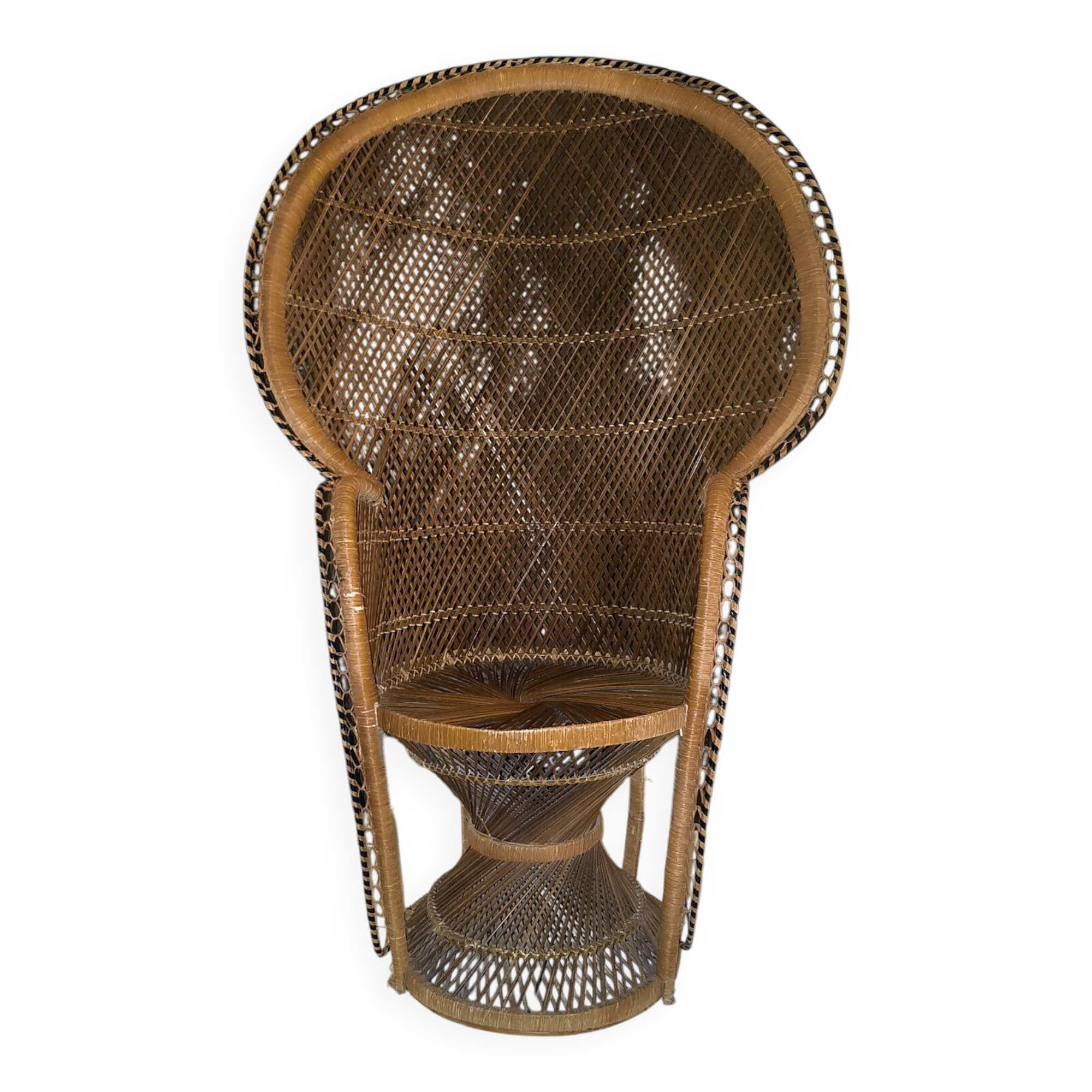 Vintage 1970s peacock chair - Philippine rattan