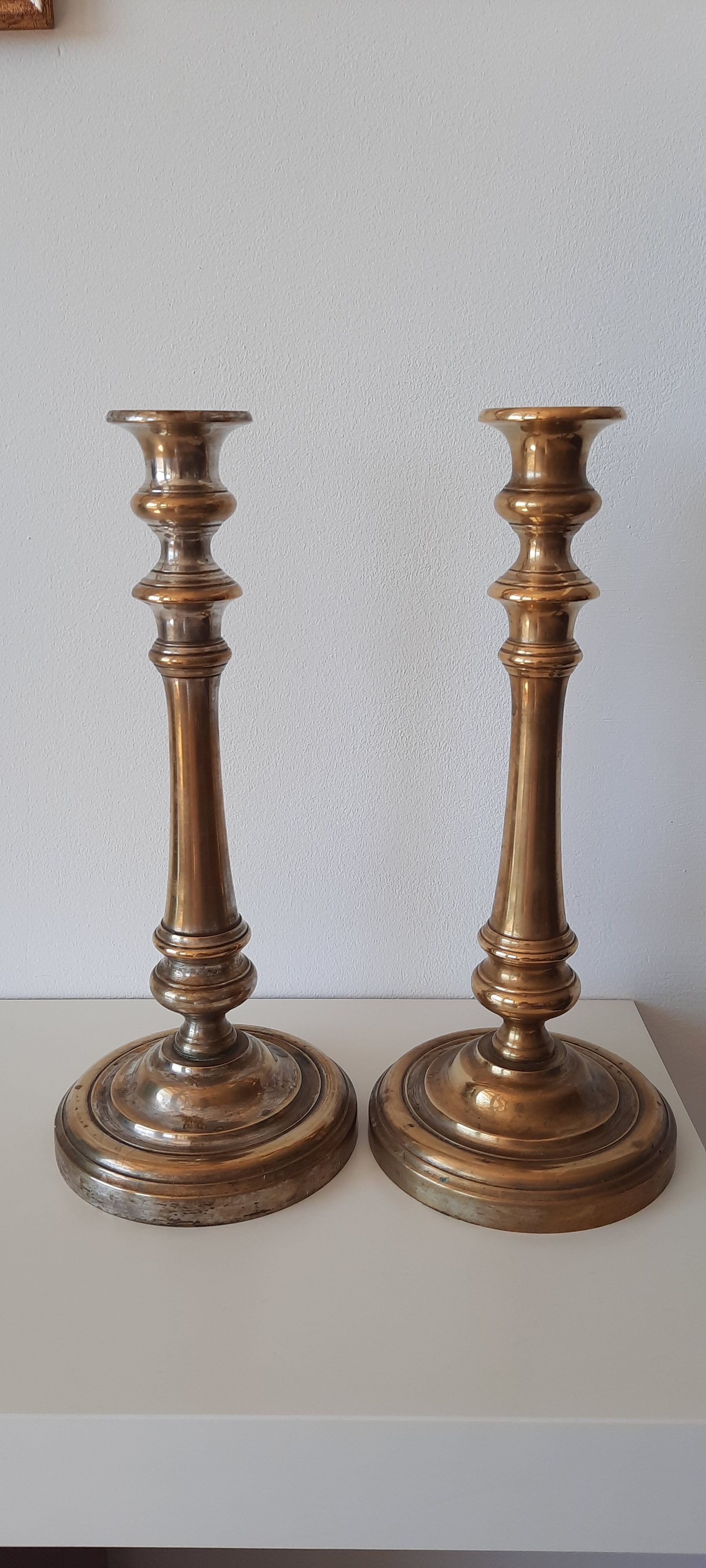 Set of 2 metal candlesticks old style