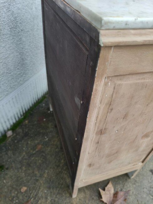 Art Deco chest of drawers