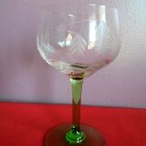 Lot 4 crystal white wine glasses chiseled