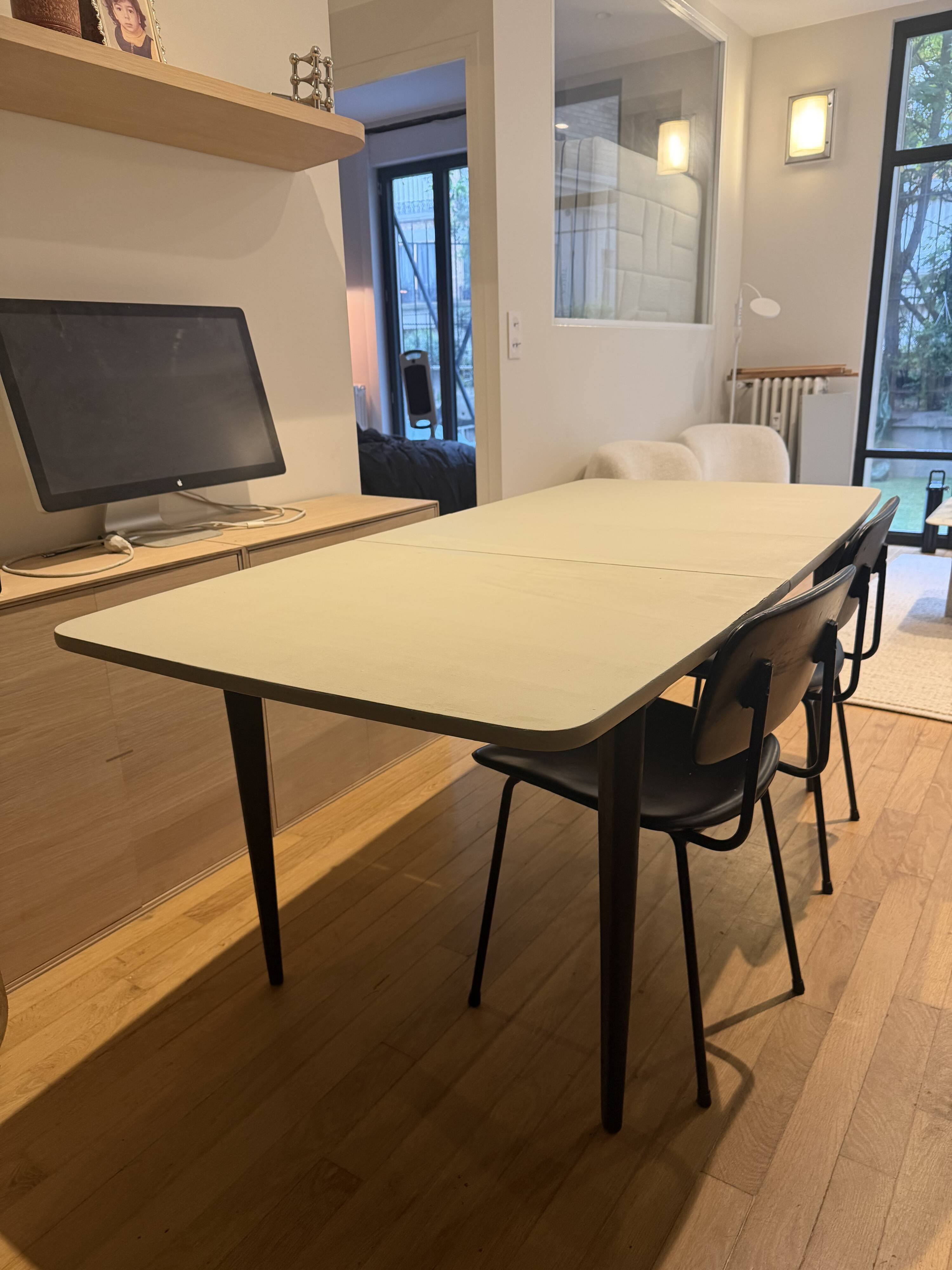 extendable table 1950s Danish design