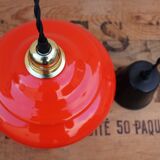 Suspension in orange opaline