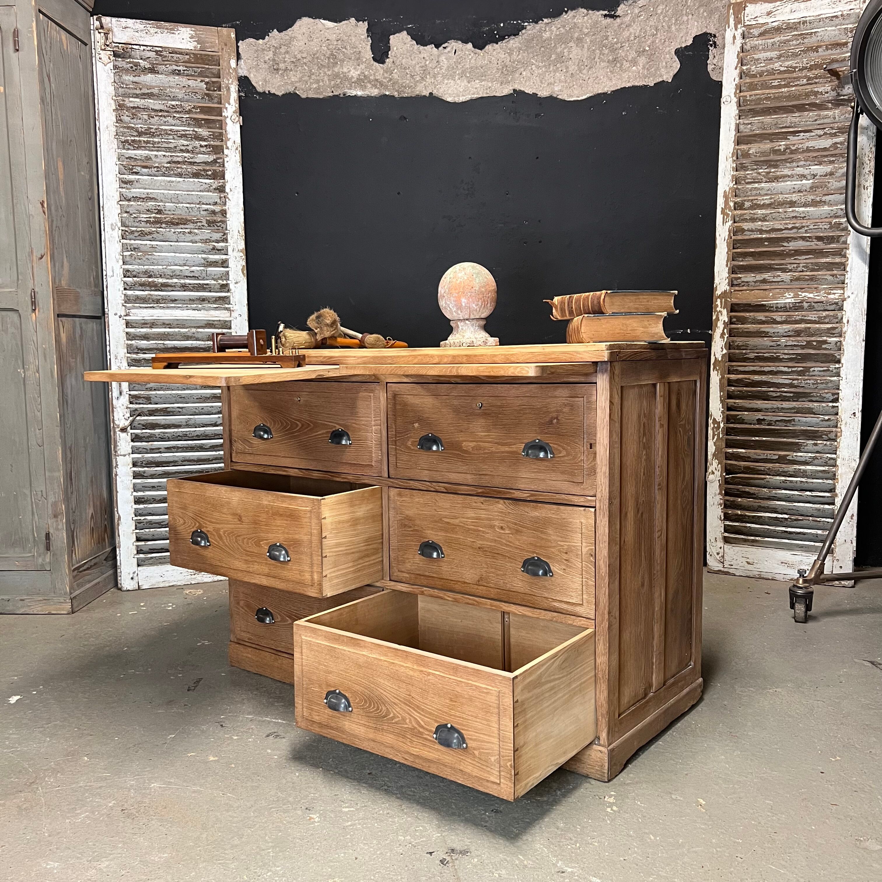 Meuble de métier de notaire en chêne
