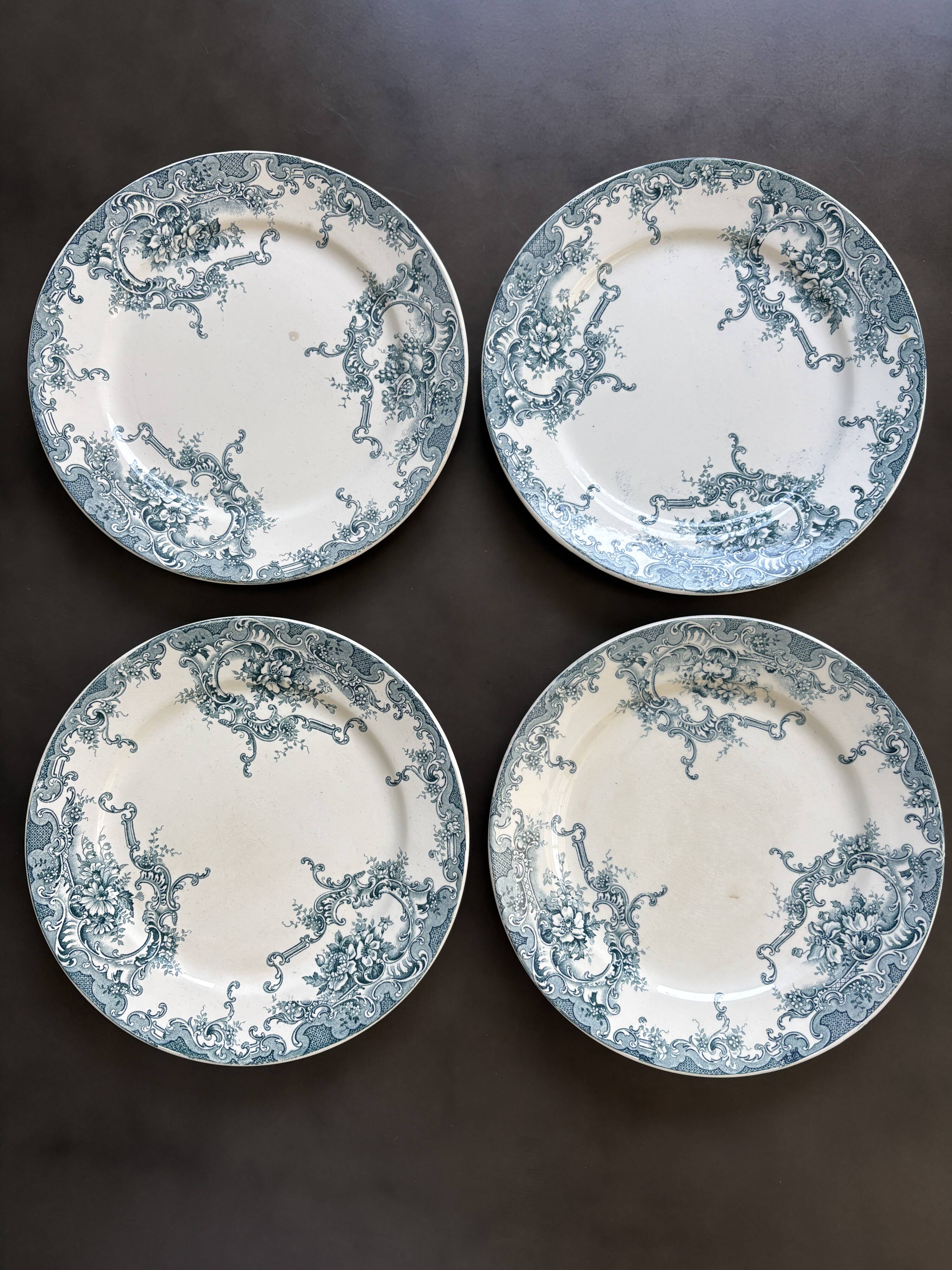 4 Boch 1900 dinner plates
