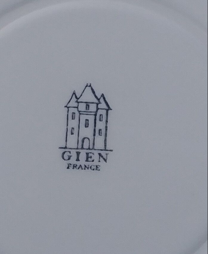 Full service with mussels/fries. in GIEN earthenware 70s/80s