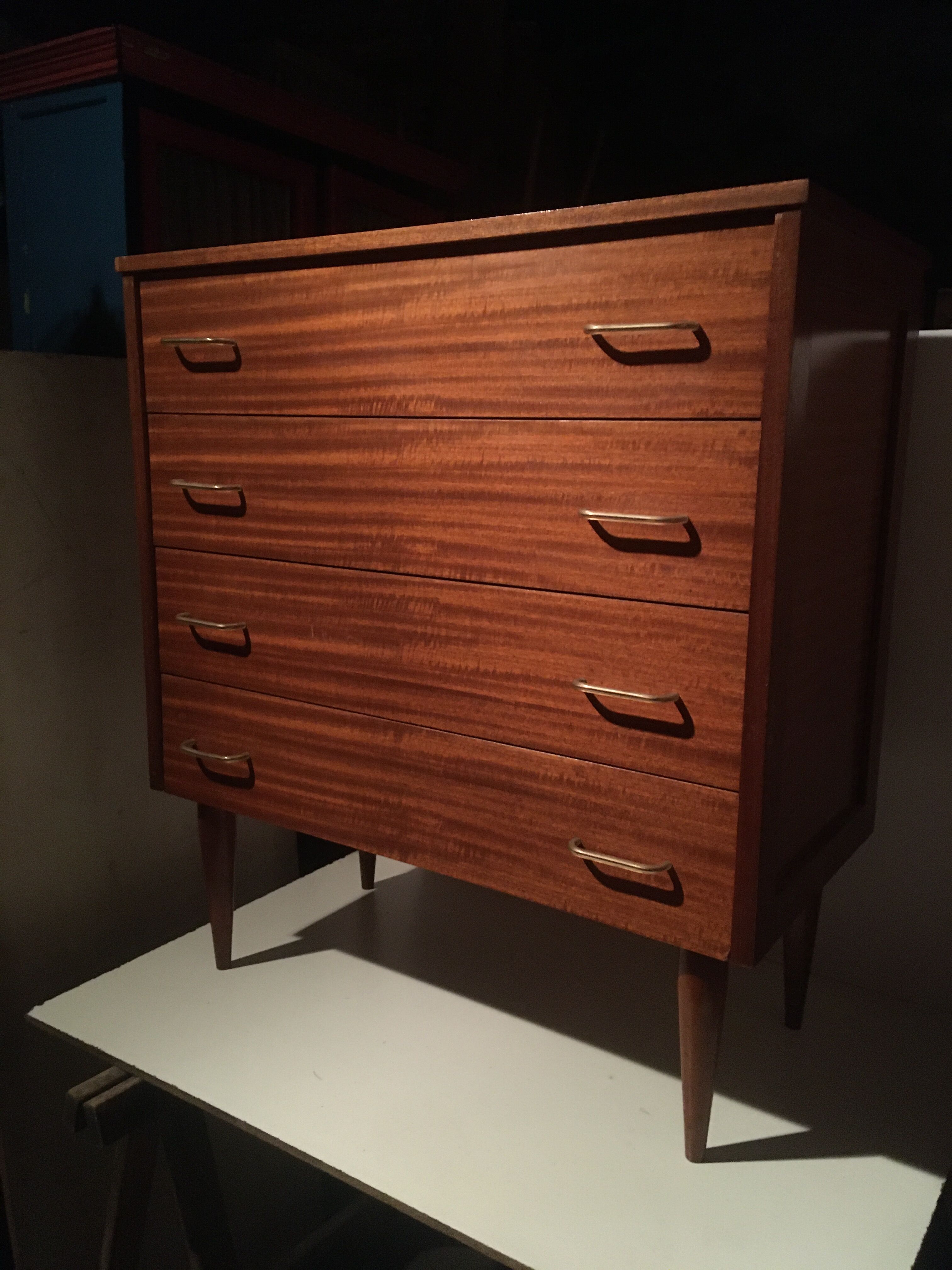 Vintage chest of drawers with spindles feet