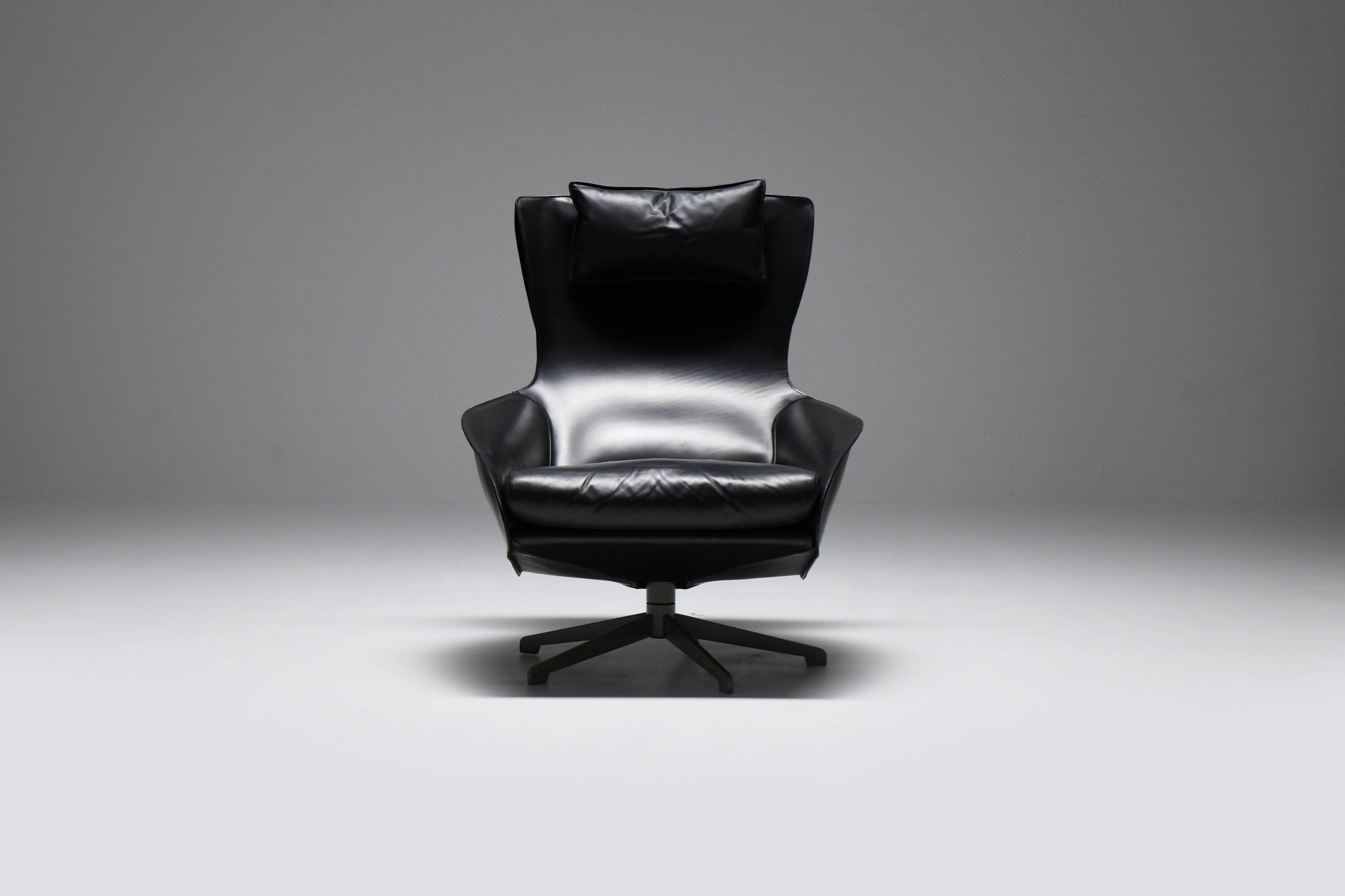 Black leather Cab 423 by Mario Bellini for Cassina