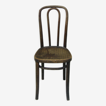 Curved wooden bistro chair
