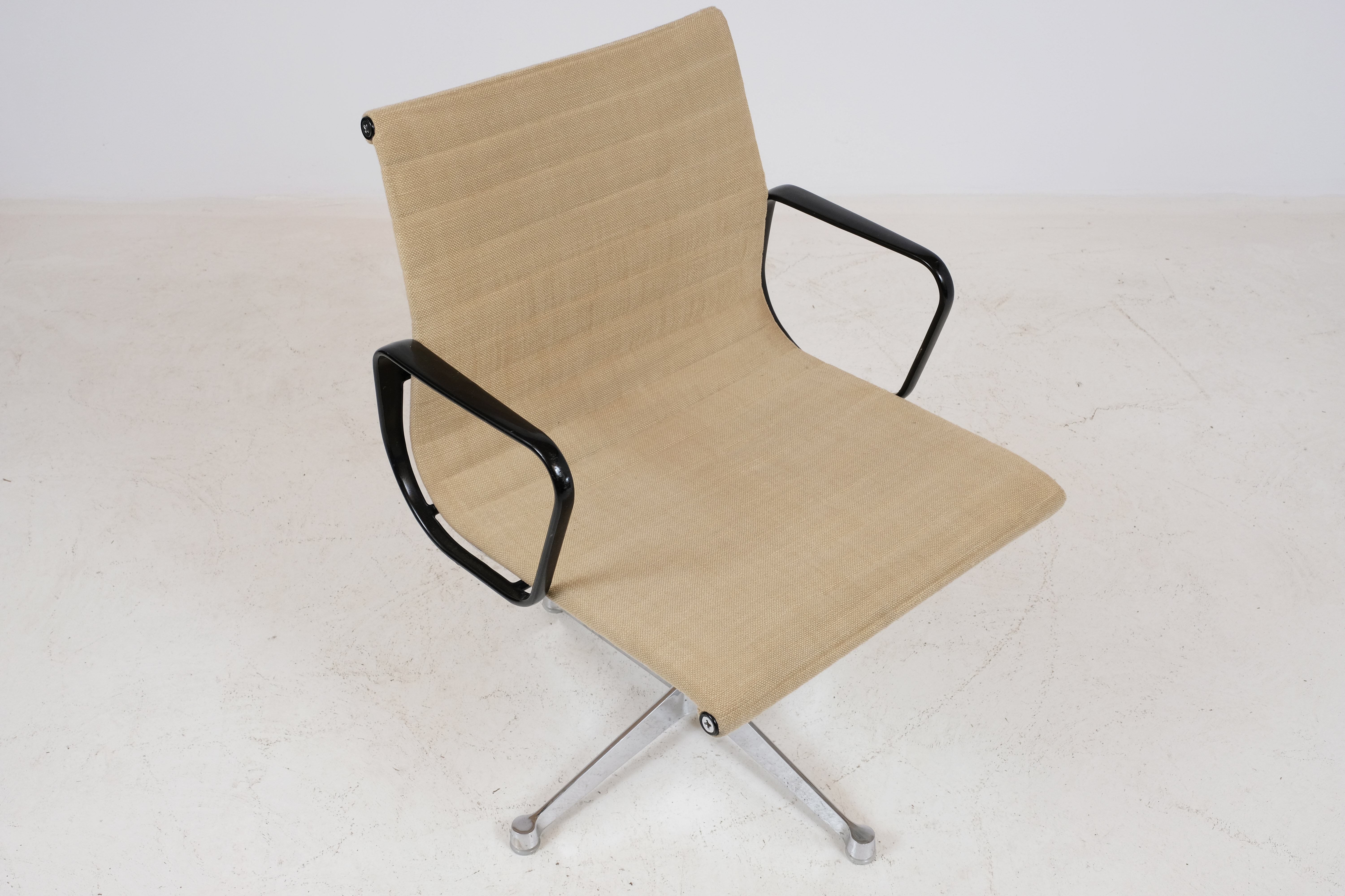 EA 108 Eames chair for Herman Miller 1970's