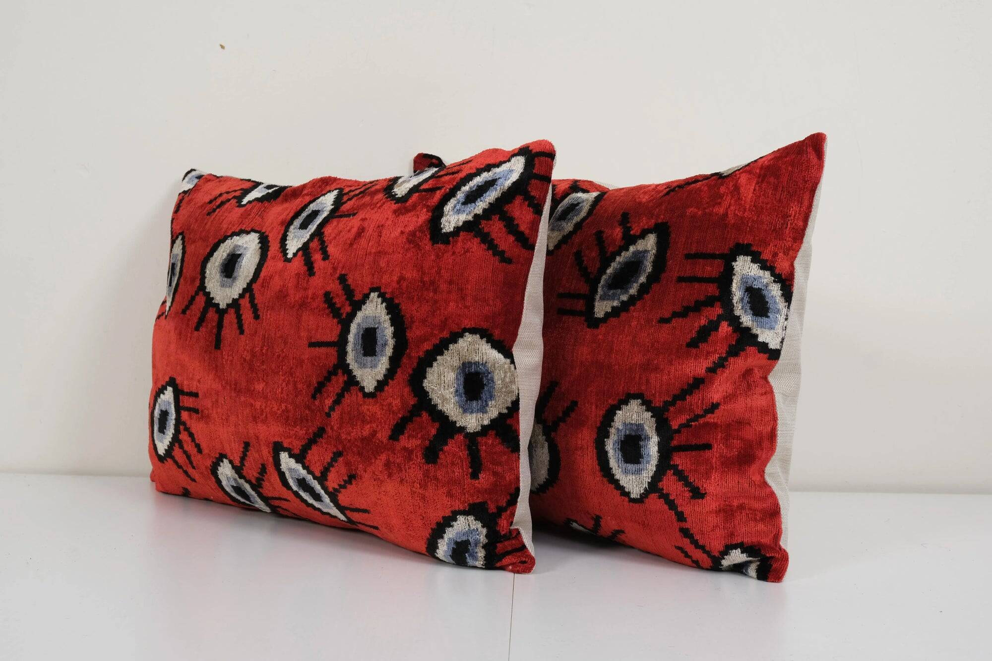 Set of 2 vintage ikat cushion covers 61x41 cm