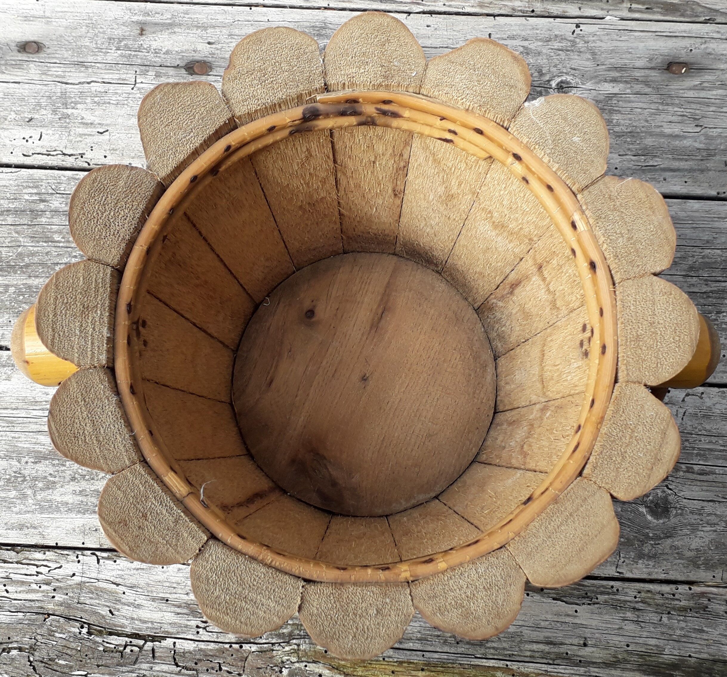 Rattan bamboo pot cache