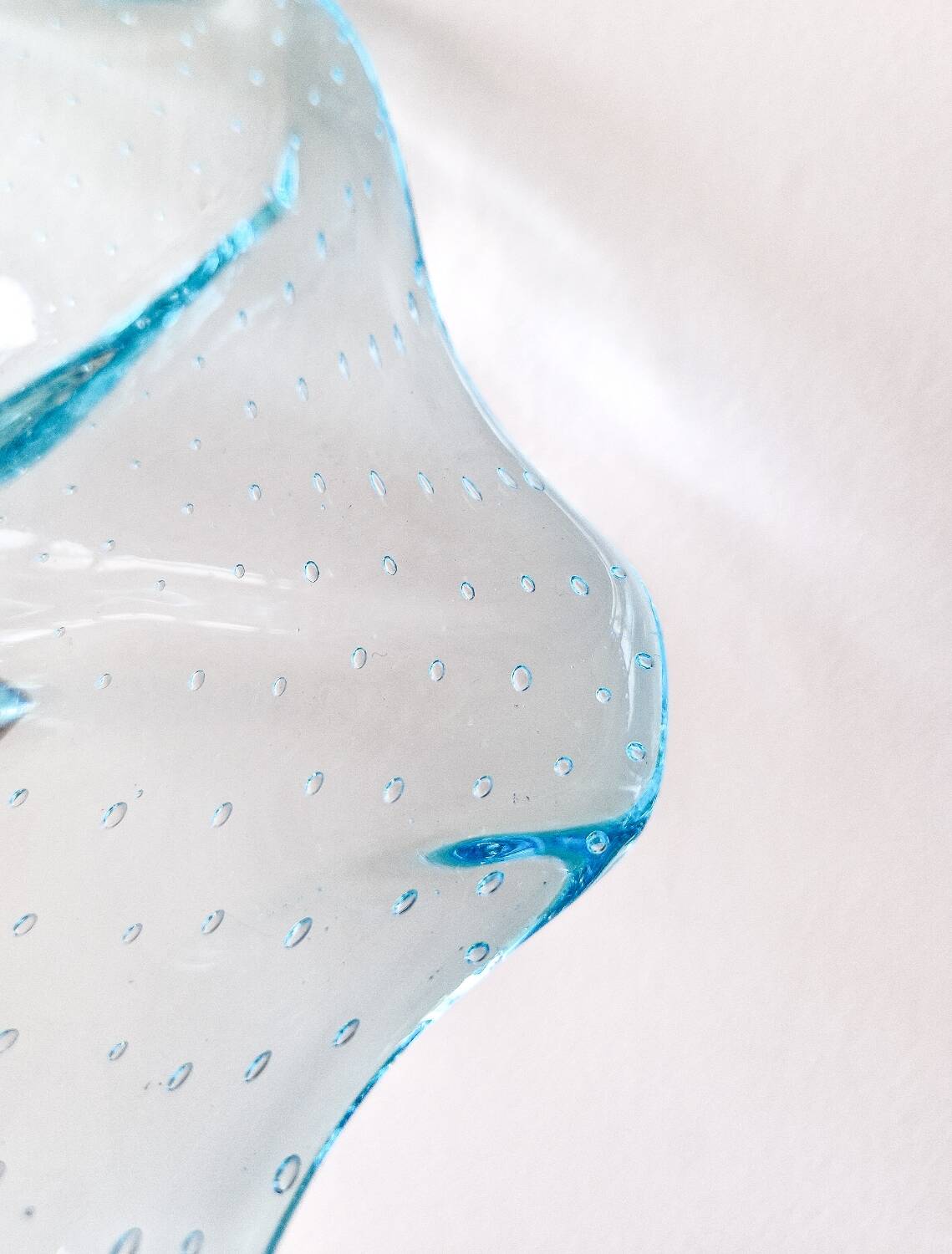 Vintage handcrafted Bullicante sky blue glass empty pocket